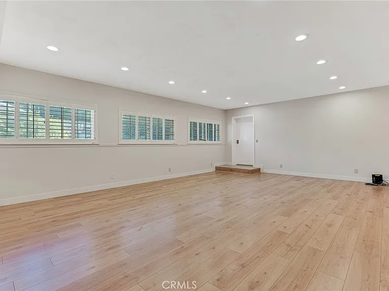 22781 Macfarlane Dr — Photo 20