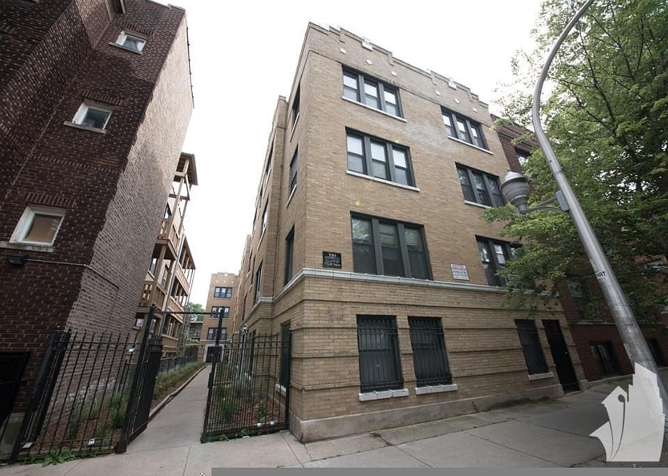 1st image of 837 W Cornelia Ave APT 2