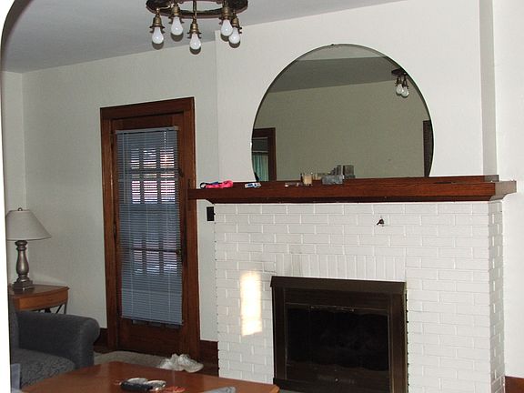 5th image of 1708 E College St