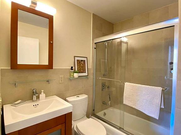 4th image of 214 Garfield Pl APT 2F