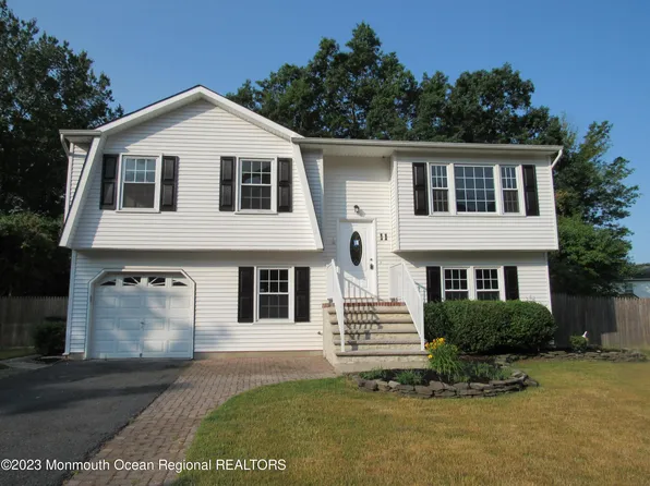 11 Priscilla Lane, Howell, NJ 07731