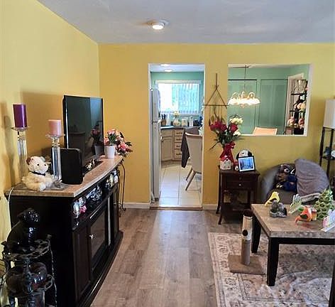 5th image of 147 Birchwood Road #147