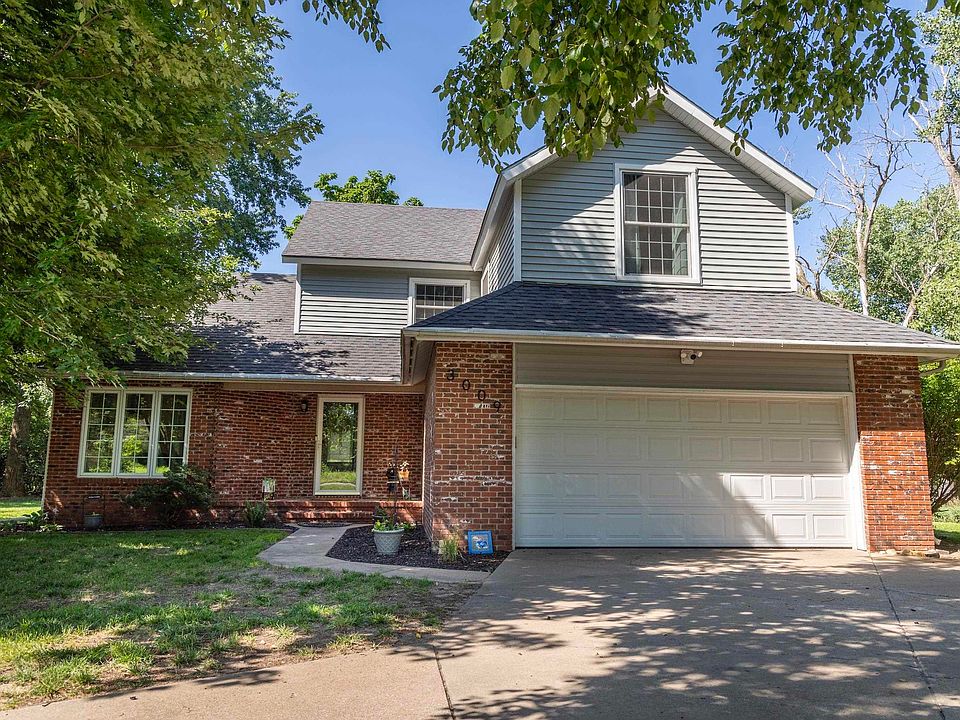 1st image of 3009 N Ridgecrest Dr