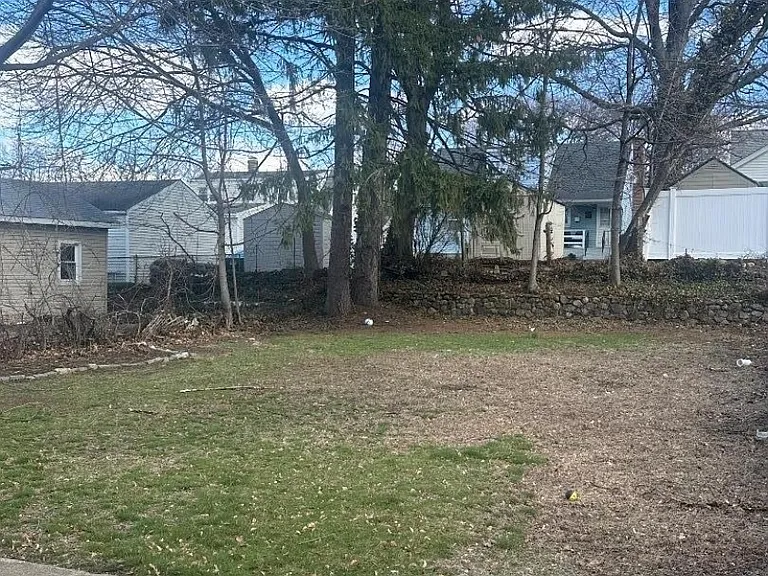 153 Wilson St #A — Photo 4