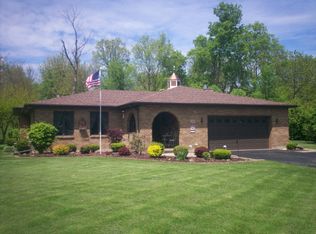 28 W Pleasantview Dr, Oswego, IL 60543