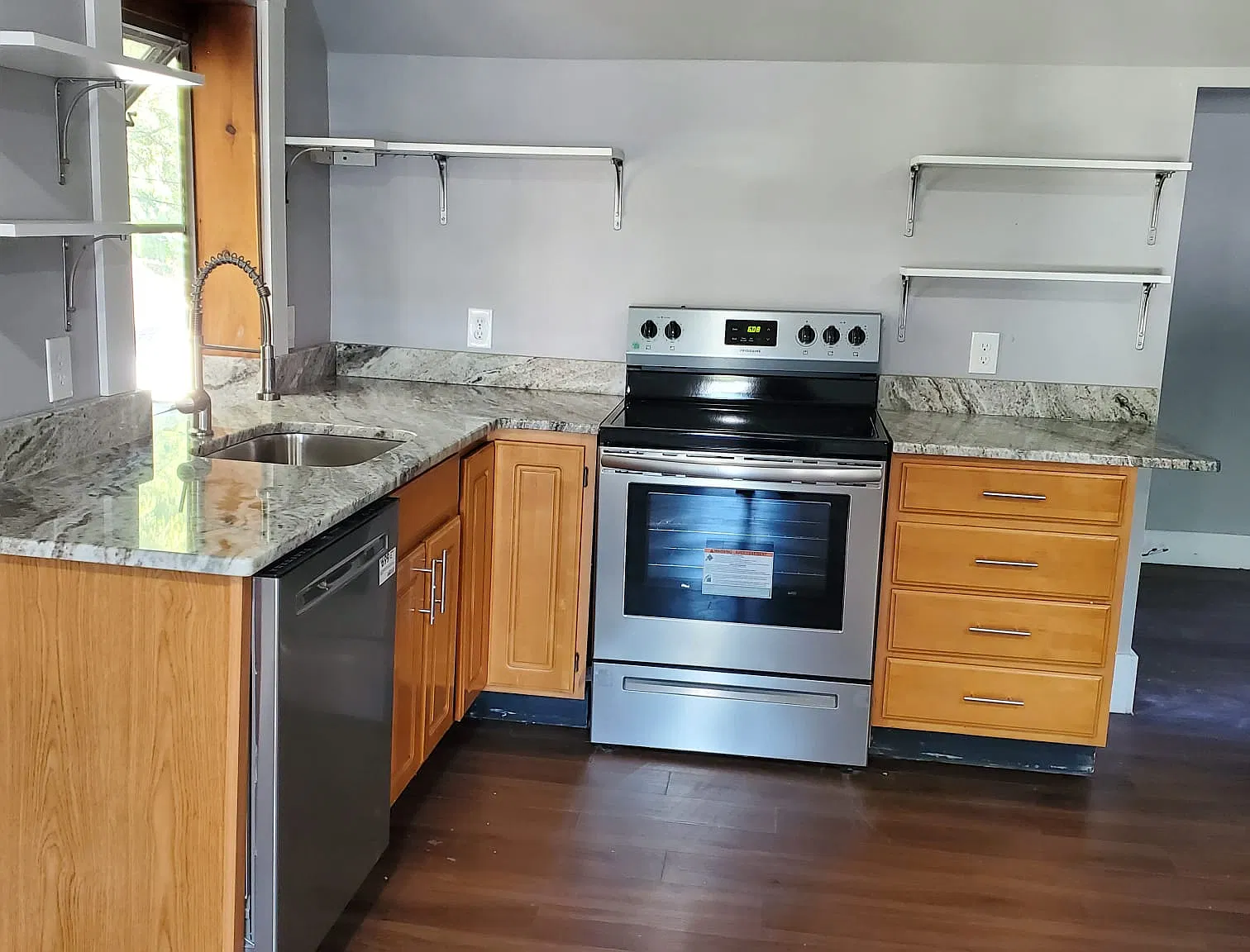 4 bed, 1450 sqft, $2,200 — Photo 1
