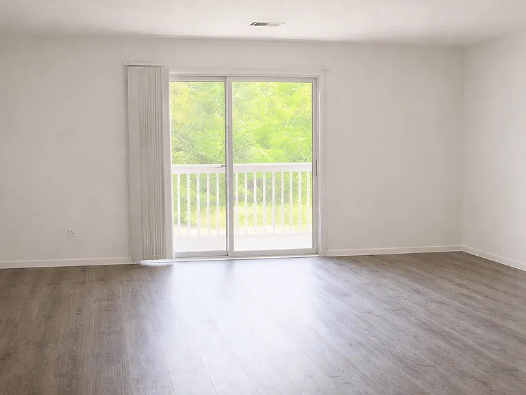 The Lodge Apartments — Photo 5