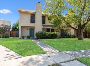 18 Gittiban Pl, Pantego, TX 76013