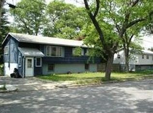 53 Leighton Rd, Hyde Park, MA 02136