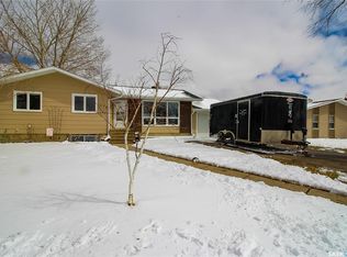 612 9th St W, Shaunavon, SK S0N2M0