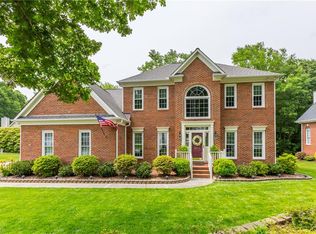 4623 James Crossing Dr, Jamestown, NC 27282