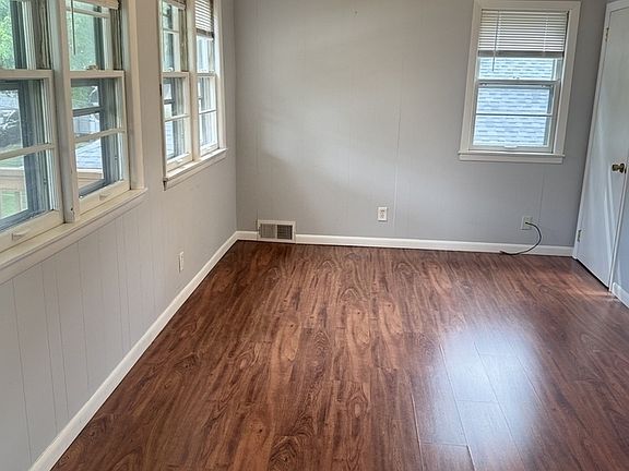 5th image of 766 Minnehaha Ave W #B