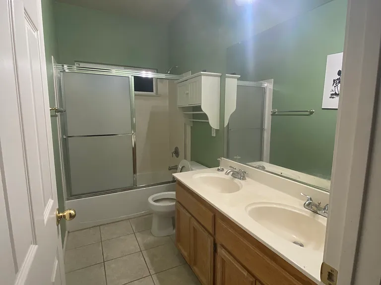 2035 Blackridge Ave — Photo 16