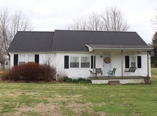 481 Ferguson Hill Rd, Lafayette, TN 37083