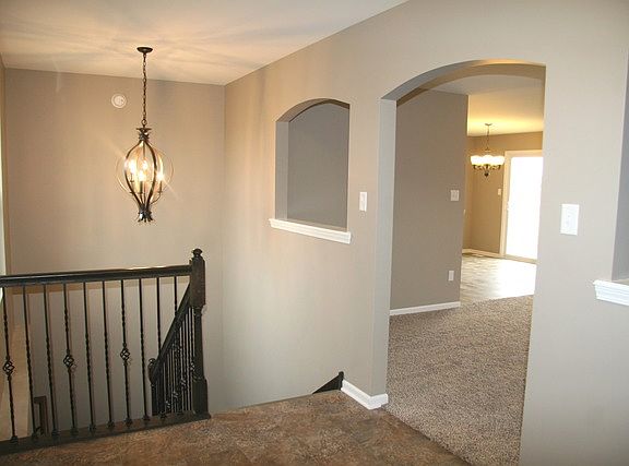 4th image of 1717 Samantha Ln