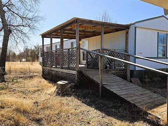 4th image of 3402 Lola Rd