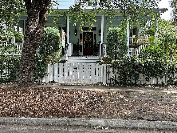 2nd image of 2509 Rivertowne Pkwy