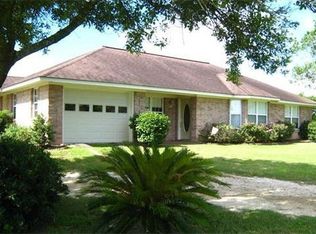 194 Two Mile Ln, Flatonia, TX 78957