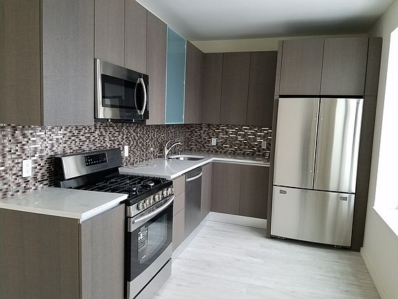 2nd image of 2961 Brighton 3 St #2