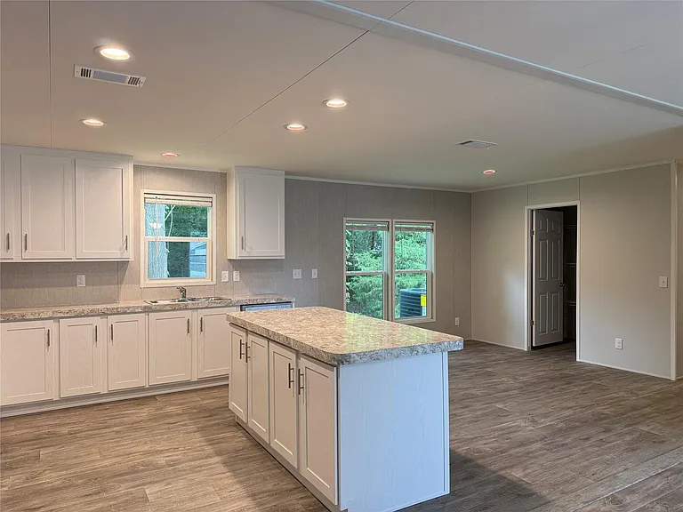 5622 Killough St #B — Photo 9