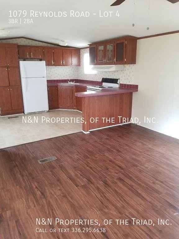 Great Location!! Lewisville 3 Bedroom 2 Bath Mobile Home In Quiet Park — Photo 4