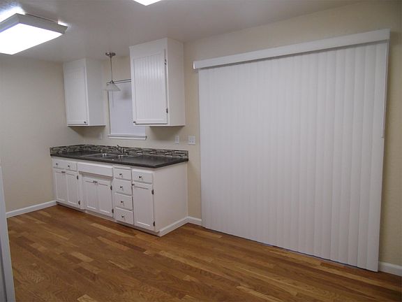 4th image of 24160 White Fir Dr