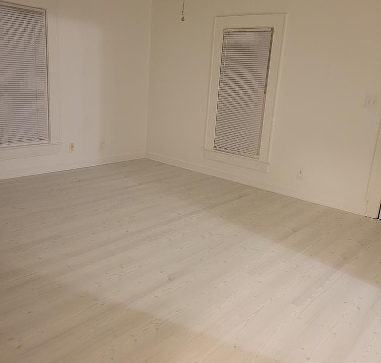 1st image of 610 Avon Ave
