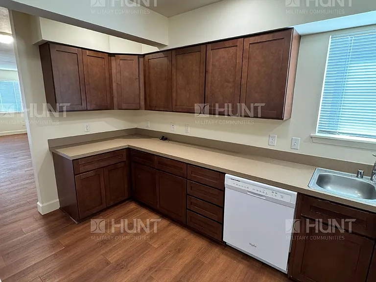 3020 Albacore Cir #B10 — Photo 7