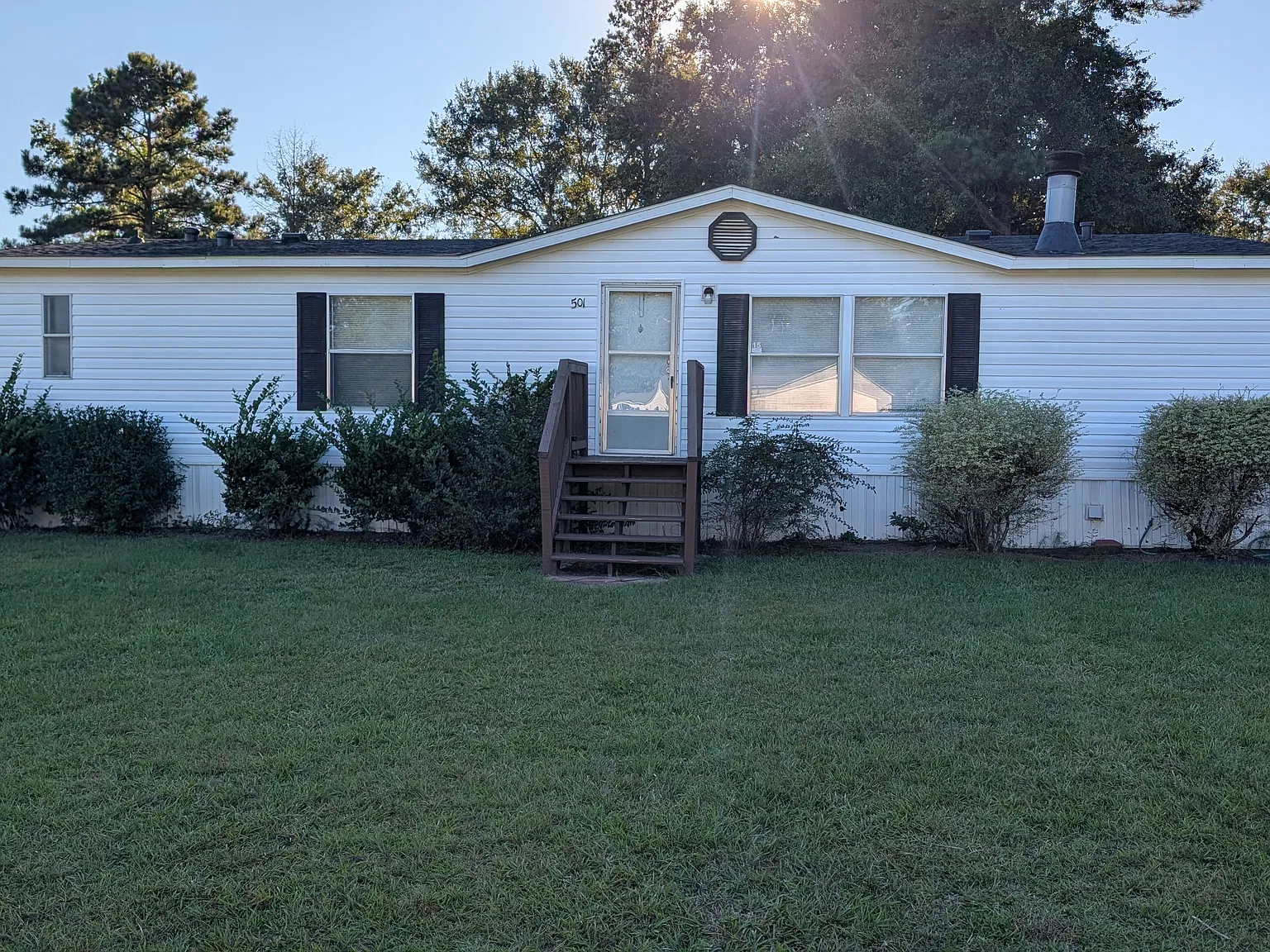 3 bed, 1400 sqft, $1,575 — Photo 1