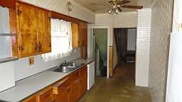 4th image of 479 De Witt Ave