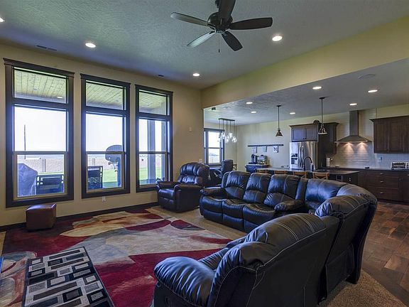 4th image of 6103 S Coulee Vista Dr