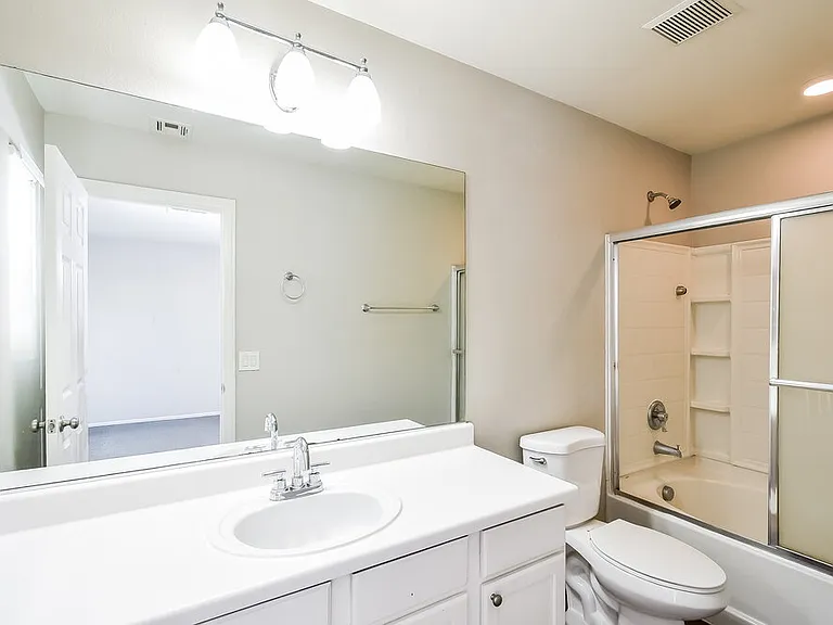 9213 Millikan Ave — Photo 12