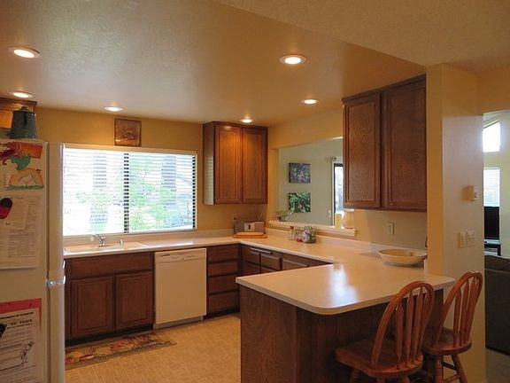 4th image of 75 W Ponderosa Dr