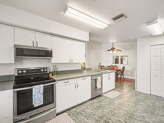 5th image of 1314 Cypress Bend Cir