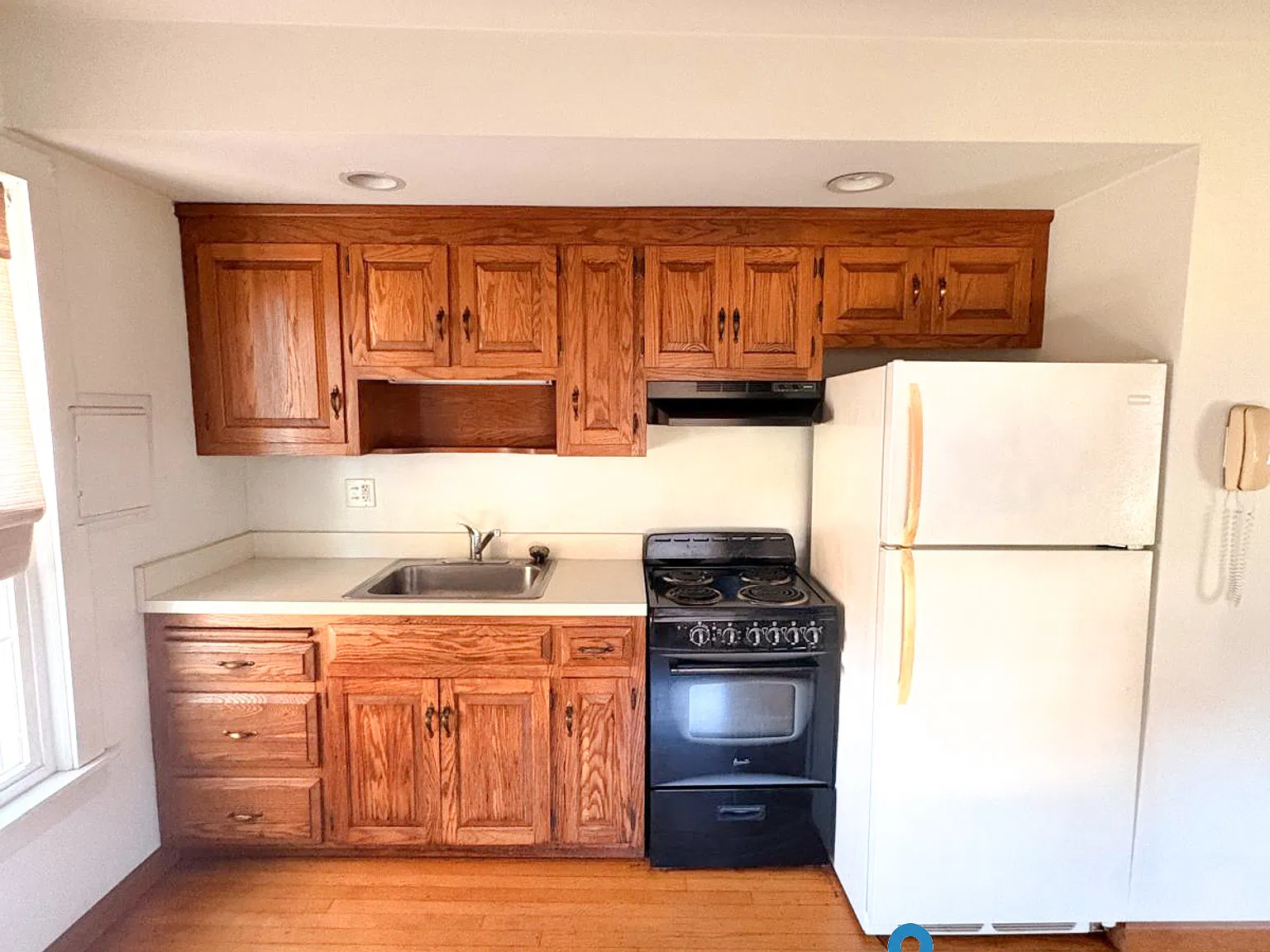 1 bed, 950 sqft, $1,400 — Photo 2