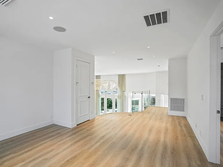 3201 E Stonebrook Cir — Photo 36