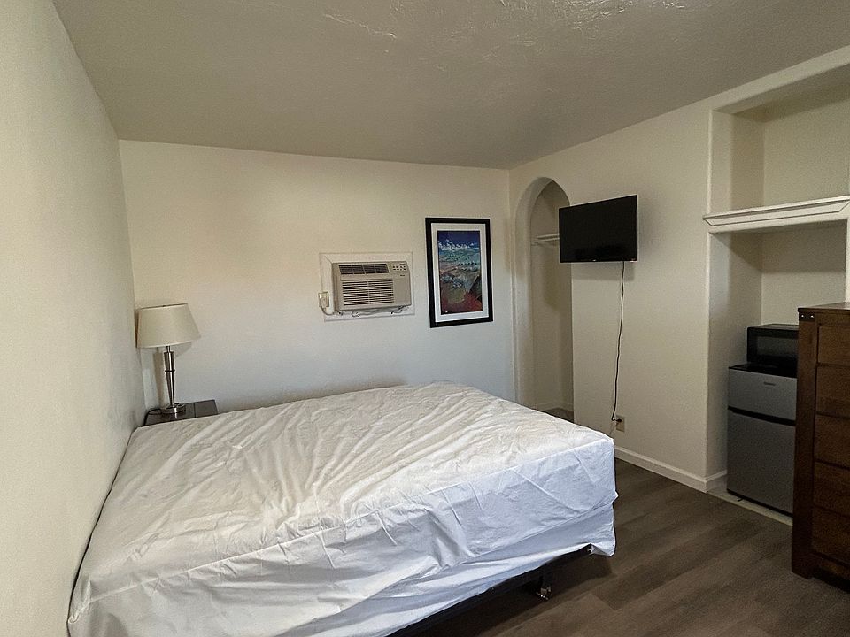 1st image of 1302 N Date St #18