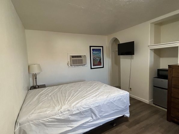 1302 N Date St #18