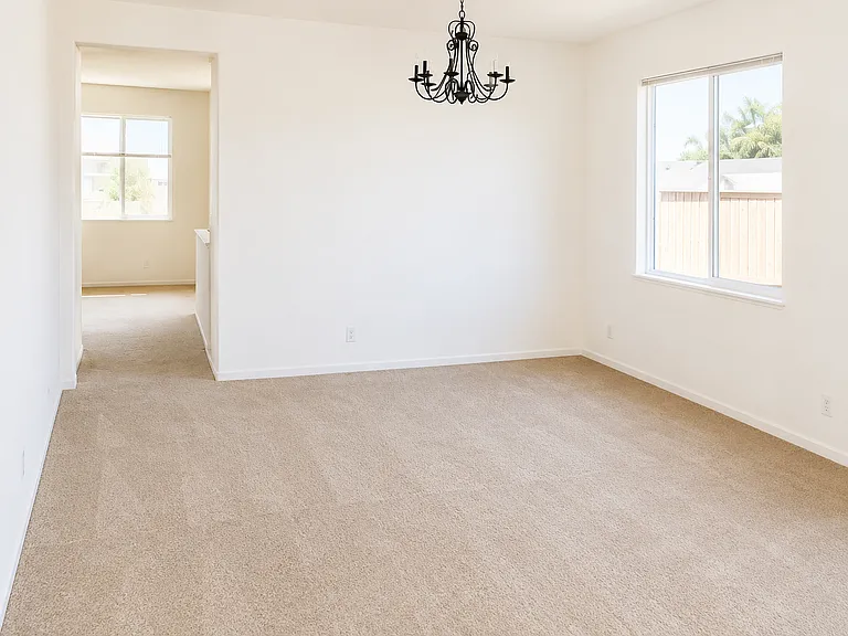 1504 Ardilla Dr — Photo 4