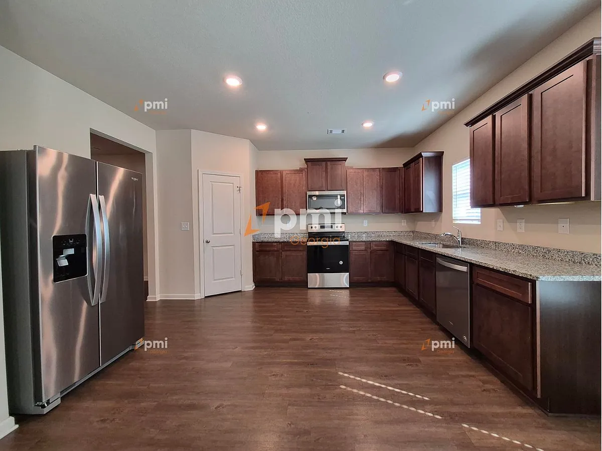 Building Photo - 533 Moline Way