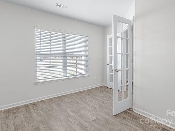4th image of 119 Nickel Plate Dr