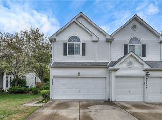 9797 Sugarbush Cir, Olmsted Falls, OH 44138