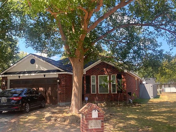 2nd image of 7096 Shady Knoll Ln