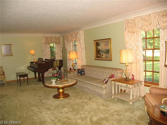 3rd image of 5727 Rosecliff Dr