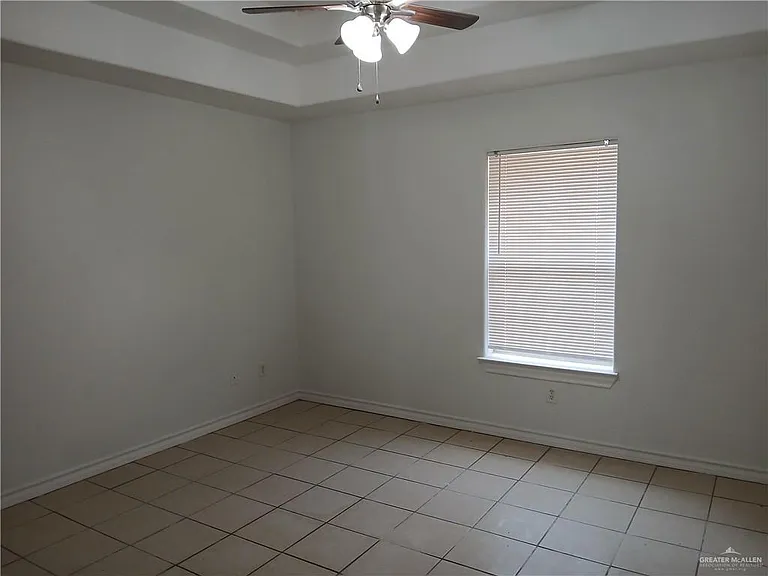 2101 Bahamas Dr — Photo 6