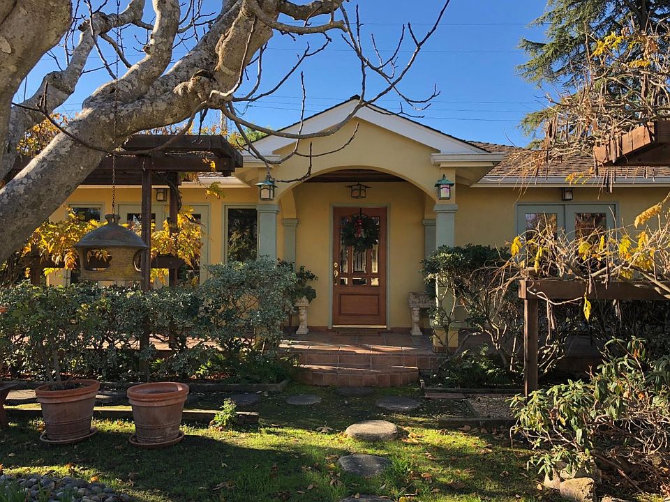 1st image of 2672 Bryant St