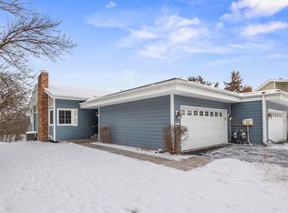 9556 Brighton Ln, Eden Prairie, MN 55347