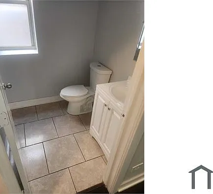 4 bed, $2,642 — Photo 2