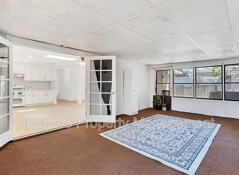 906 Granby St — Photo 24