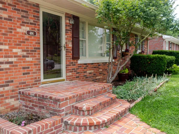 484 Wanstead Way, Lexington, KY 40505